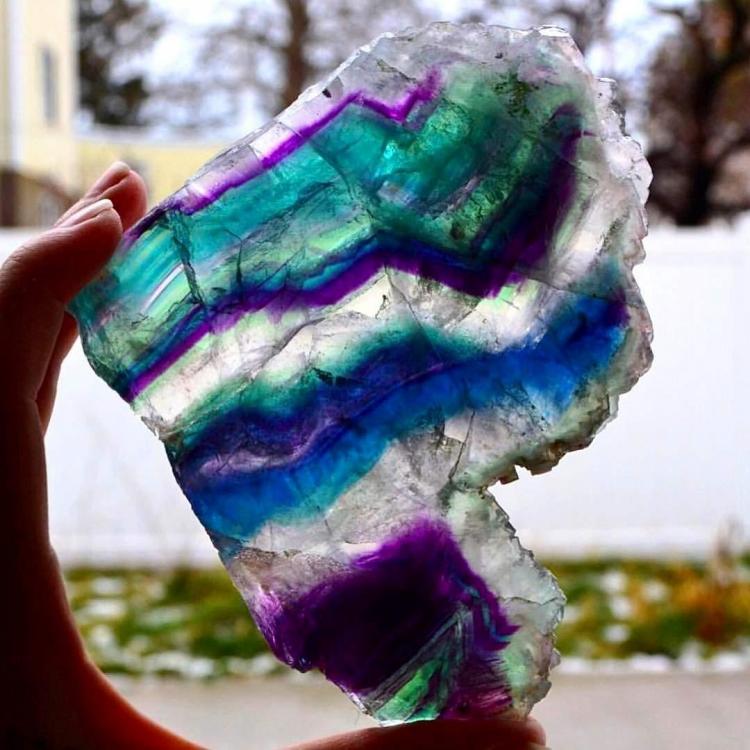 1892707482_RainbowFluoriteisjustbandsofdifferentcolours.P(1).thumb.jpg.0ce649f38580846235d467a60046af49.jpg