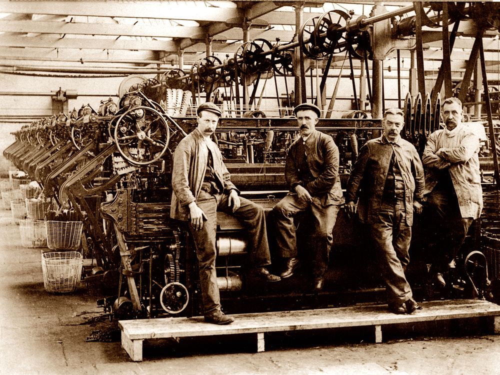 Textile-Workers-1900.jpg